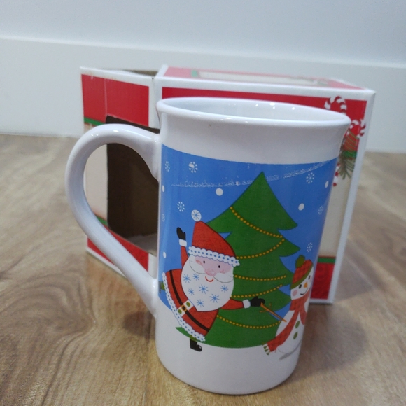 Christmas mugs 12onz & 14 onz - Picture 2 of 3